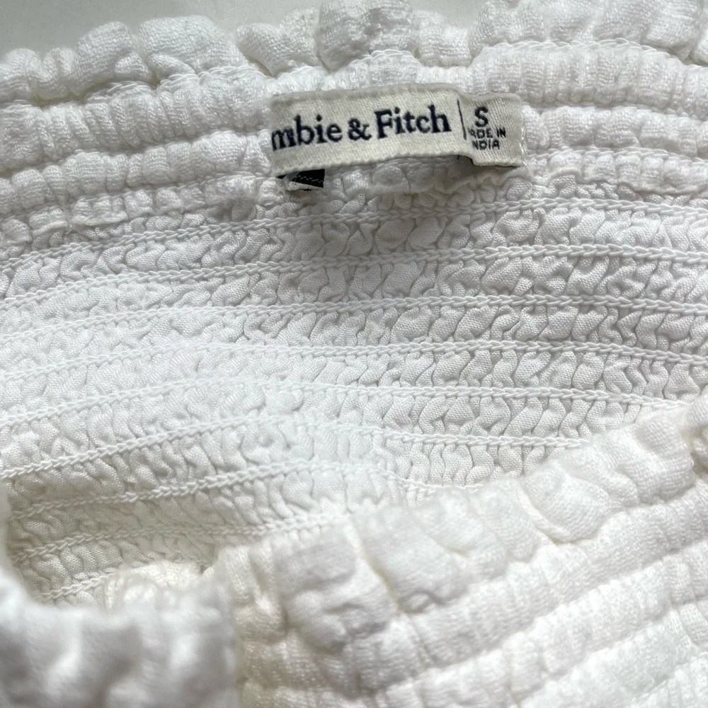 Abercrombie & Finch Ruffled Skirt - Picture 3 of 3
